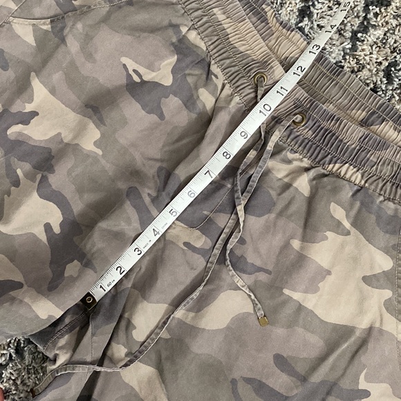 Lane Bryant pull on drawstring elastic waist camo print pants size 14/16 - Picture 4 of 7